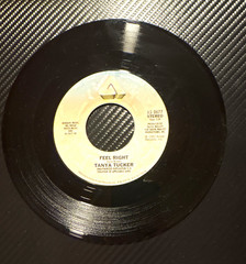 Tanya Tucker Cry/Feel Right 7″ 45 RPM Stereo Arista AS 0677 1982