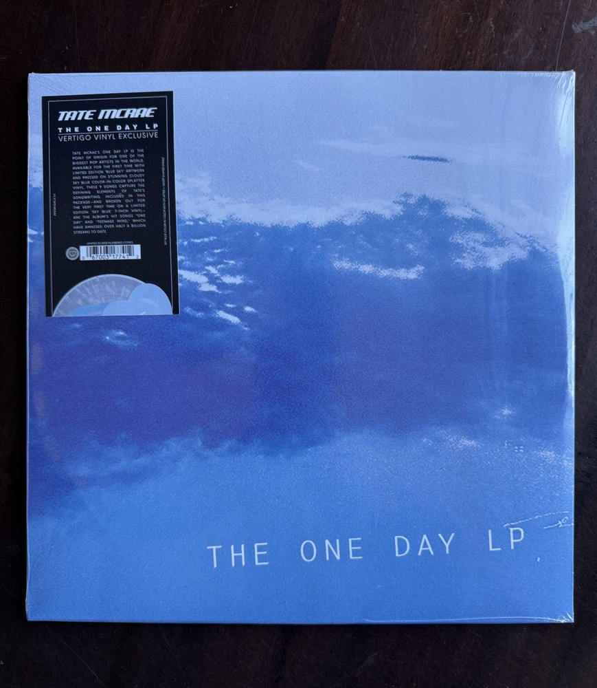 Tate McRae One Day Vinyl LP + Baby Blue Heart 10″ VV Exclusive /1000 – IN HAND