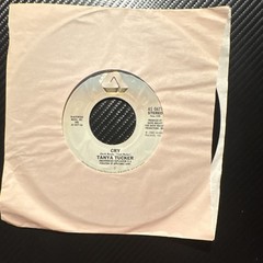 Tanya Tucker Cry/Feel Right 7″ 45 RPM Stereo Arista AS 0677 1982