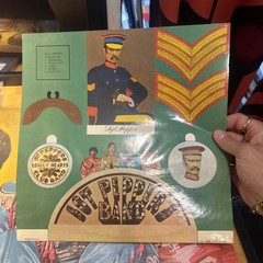 The Beatles Sgt. Pepper’s Lonely Hearts Club Band 1967 with Original Insert