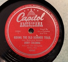 78 Rpm RCA Album. 10 Pages, some loose. 5 Records. Various Labels. Vintage.