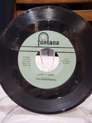 The Mindbenders – A Groovy Kind of Love / Love Is Good – VG+ – Fontana