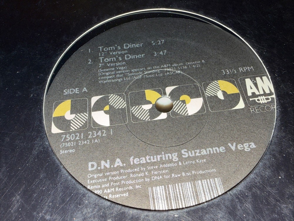 D.N.A. Featuring Suzanne Vega – Tom’s Diner – 12” Single Vinyl Record 1990
