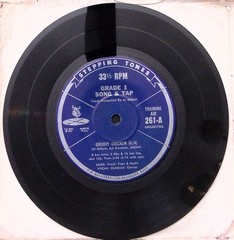 AL GILBERT GRADE 1 SONG & TAP GROOVY CHICKEN STEPPING TONES VINYL 45 83-58