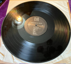 Introduicing The Beatles VeeJay VJLP 1062 Mono Brackets Logo on Black Label