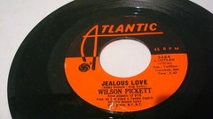 LOT OF 10 1960S R&B 45 RPM Sly Temptations MIracles Marvelettes Pickett Platters
