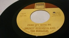 LOT OF 10 1960S R&B 45 RPM Sly Temptations MIracles Marvelettes Pickett Platters