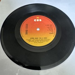 Vinyl singles 1970s x 9 incl Queen, David Essex, Suzi Quatro, Rod Stewart