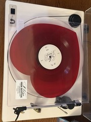 Wisp – Yellow / All i need Coldplay UO Exclusive 7 inch Single Vinyl Ltd 1000