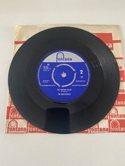 THE MERSEYBEATS-IT’S LOVE THAT REALLY COUNTS 7″ VINYL SINGLE RECORD 1963!