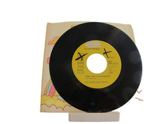 45 RECORD – ELVIS PRESLEY – THE FAIR IS MOVING ON