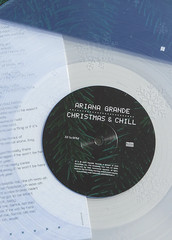 Ariana Grande – Christmas & Chill – ⚪️ Clear w/ Snowflake Etching Anniversary ✅