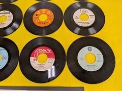 FOR DECOR LOT OF 12 PROMO LABEL 7″ 45 RECORDS Motown Virgin Decca RCA Atlantic