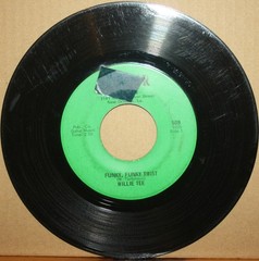 WILLIE TEE Funky Twist FIRST TASTE OF HURT New Orleans Soul Funk 45 on GATUR 509
