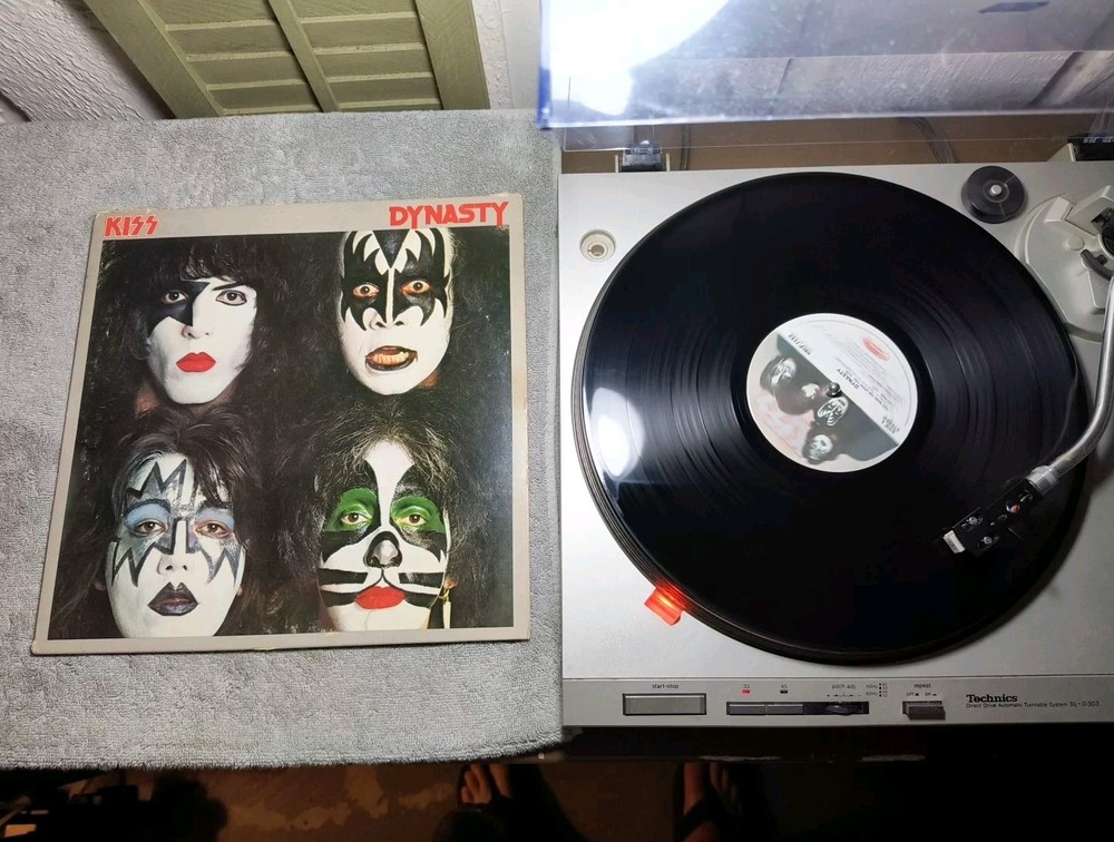 KISS – Dynasty. Original No Bar Code, NBLP 7152 Casablanca. Tested VG+