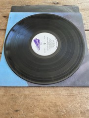The Moody Blues: Every Good Boy Deserves Favour vinyl LP G+ 1971 Threshold THS 5