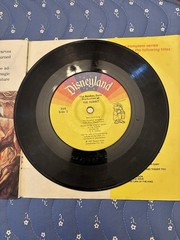 The Hobbit Read-Along Book and Record by JRR Tolkien, Rankin Bass 1977 Vinyl