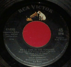 Vintage 45RPM Record : Gale Garnett We’ll Sing in the Sunshine : RCA Victor