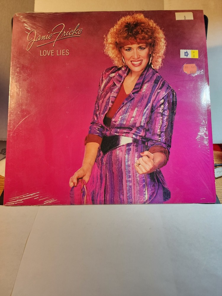 Janie Fricke – Love Lies LP Vinyl Excellent (Columbia FC 38730) 1983 VG++/EX E25