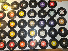 Lot of Vintage 45 RPM Records – Mixed Labels & Genres – Columbia RCA MGM Capitol