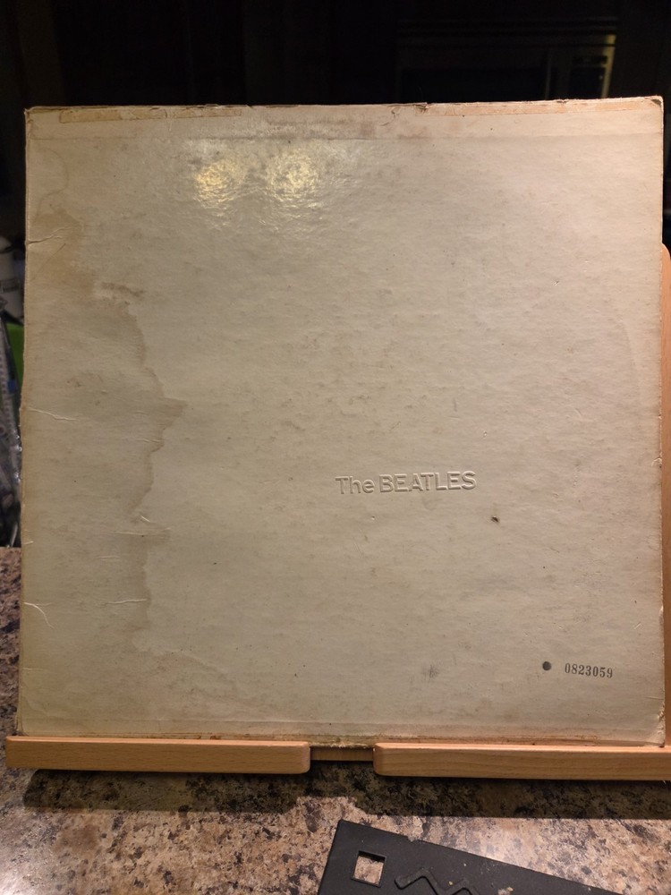 The Beatles White Album ORIGINAL COVER ONLY Serial Number 0823059 NO VINYL Apple