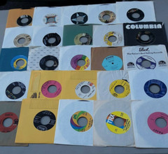 100 Oldies 45s. 50s & 60s. Teen, Groups, Brit Invasion, Rockabilly, and more.