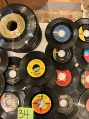 45 rpm records mixed lot of 100, 1950s – 1960s oldies