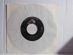 Skeeter Davis – I’m Saving My Love – 1963 – COUNTRY