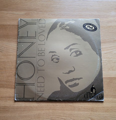 D’Bora – Honey / Need To Be Loved 12″ Vinyl Record RnB/Swing, House, UK Garage
