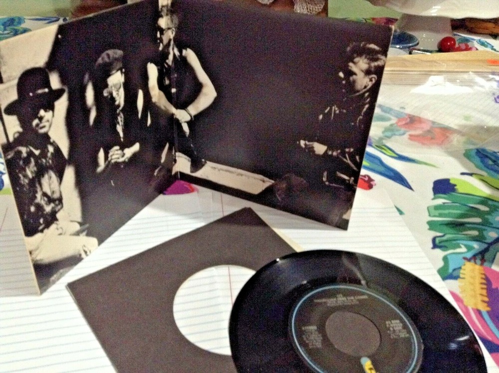1988 U2 LIMITED EDITION 45 RPM VINYL RECORD DOUBLE COVER FOLDOUT SLEEVE DESIRE