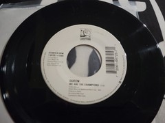 QUEEN WE ARE THE CHAMPIONS THESE ARE THE DAYS OF OUR LIVES 45 RPM SINGLE 1991