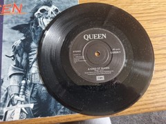 Queen – A Kind Of Magic 7″ Single 1986 Highlander EMI Records QUEEN 7