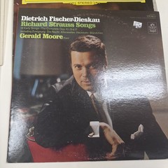 LOT 18 DIETRICH FISCHER-DIESKAU Schubert Wolf Schumann Mahler Strauss Brahms