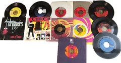 Collection of 10 45s plus Bonus groovy storage box
