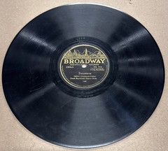 Broadway 78 RPM Frank Reynolds – Sweetness / Leon Miller – Moanin Low 1304 V/V+
