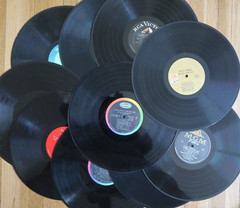 VINYL LPs FOR DECORATING AND CRAFTS BULK LOT OF 10 12″ LPs 33RPM GREAT IDEAS!