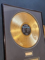 1996 /9500 JOHN LENNON IMAGINE GOLD Vinyl LP APPLE RECORDS 1971 GOLD ALBUM FRAME