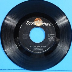 SURVIVOR EYE OF THE TIGER 7″ 45 RPM 1982 GREAT CONDITION! VG+/VG+!!A