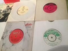 25 x SCOTTISH & IRISH FOLK & TRADITIONAL 7″ SINGLES 1955-1985 JOB LOT