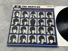 THE BEATLES – A HARD DAY’S NIGHT / MADE IN FRANCE FOR UK 1972 VINYL LP PCS 3059