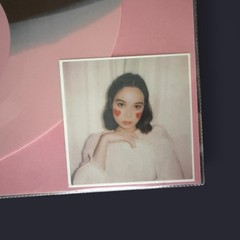 Laufey Valentine Heart Shaped Vinyl (Chocolate Strawberry) Limited Edition