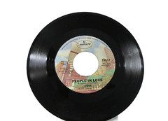 45 RECORD – 10CC – PEOPLE IN LOVE