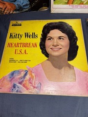 KITTY WELLS – COLLECTION OF KITTY WELLS RECORDS – LOT OF 5 LPS