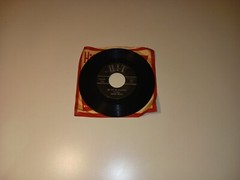 Harvey Frolic Ring Of Fire / On Top Of Spaghetti 45 7″ Hit 1963