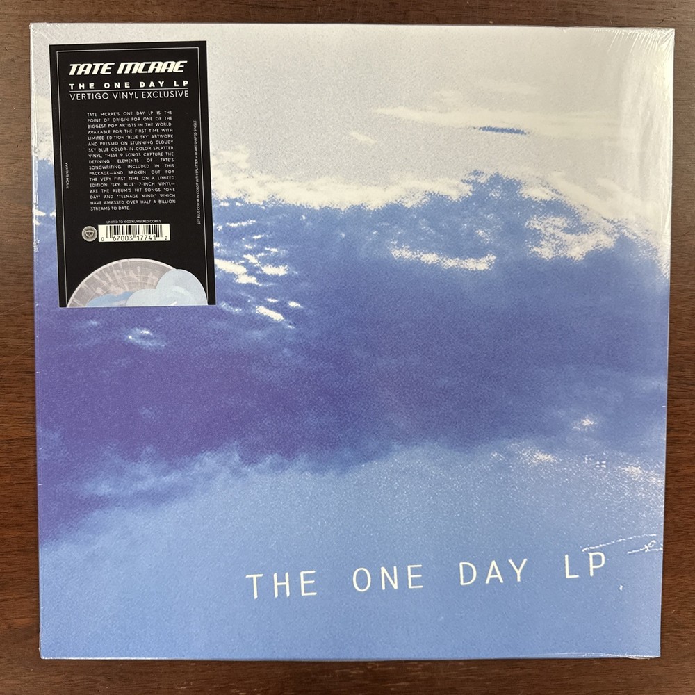 TATE MCRAE One Day Vinyl LP + Baby Blue Heart 10″ VV Vertigo /1000 – Brand New !