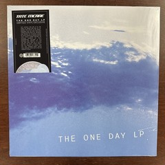 TATE MCRAE One Day Vinyl LP + Baby Blue Heart 10″ VV Vertigo /1000 – Brand New !