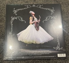 a matter of time live at madison square garden (2 lp red vinyl rsd 2026) laufey