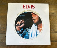 ELVIS PRESLEY A Legendary Performer Volume 1 LP RCA CPL1-0341 w Booklet VG / VG