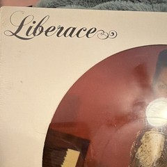 Liberace A Legendary Performer LP Vinyl AVI Records 1982 AVI-6127