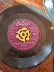 Lot of 11 45rpm Vinyl Records 7” Vintage Gilder, Rodgers, Honey, Commodores Pics